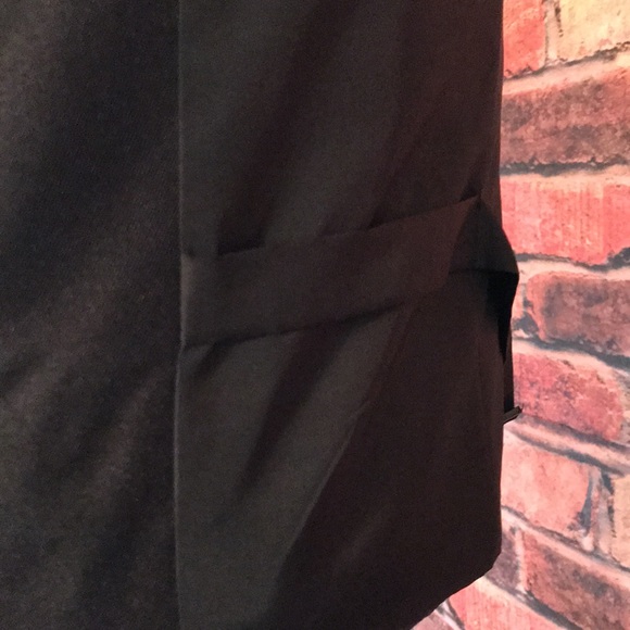 Men's Black Button-Up Vest - Picture 5 of 8